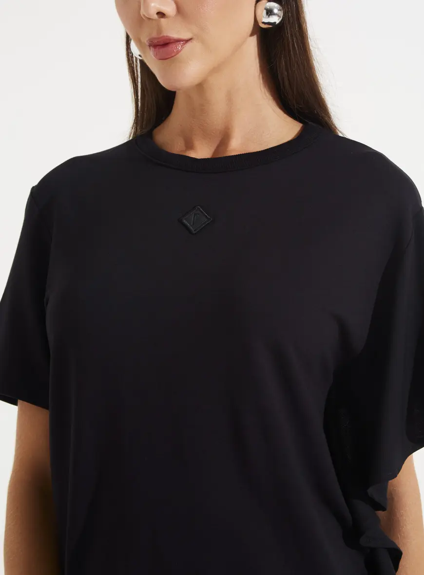 Camiseta Feminina Moderna Com Babados Assimétricos Preto 3