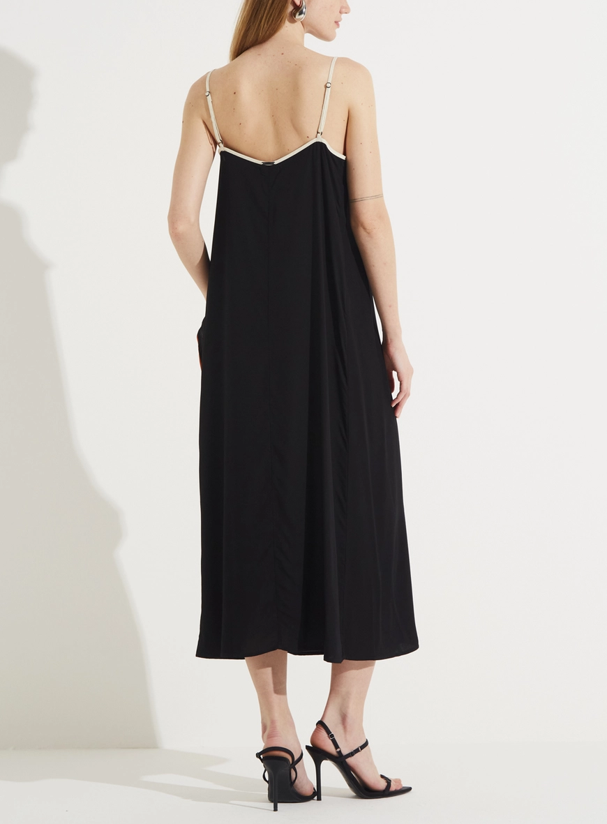 Vestido Forum Preto 3