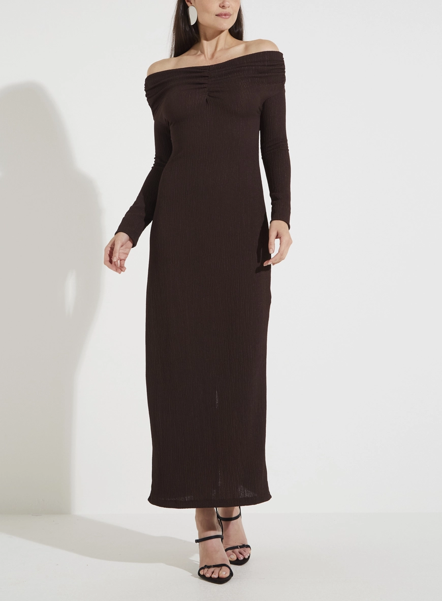 Vestido Longo Decote Reto Justo Marrom 1