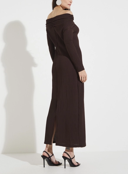 Vestido Longo Decote Reto Justo