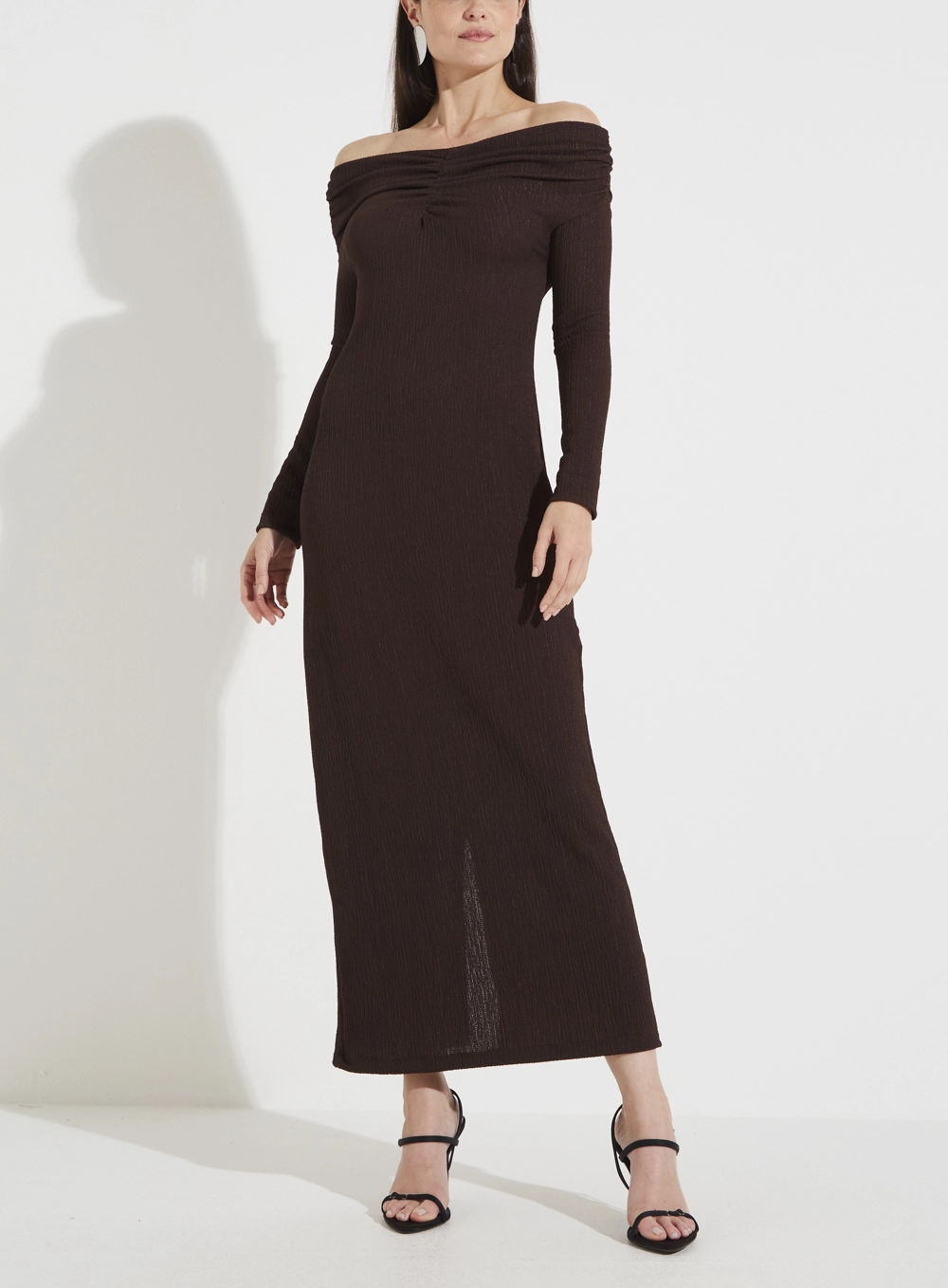 Vestido Longo Decote Reto Justo Marrom 2