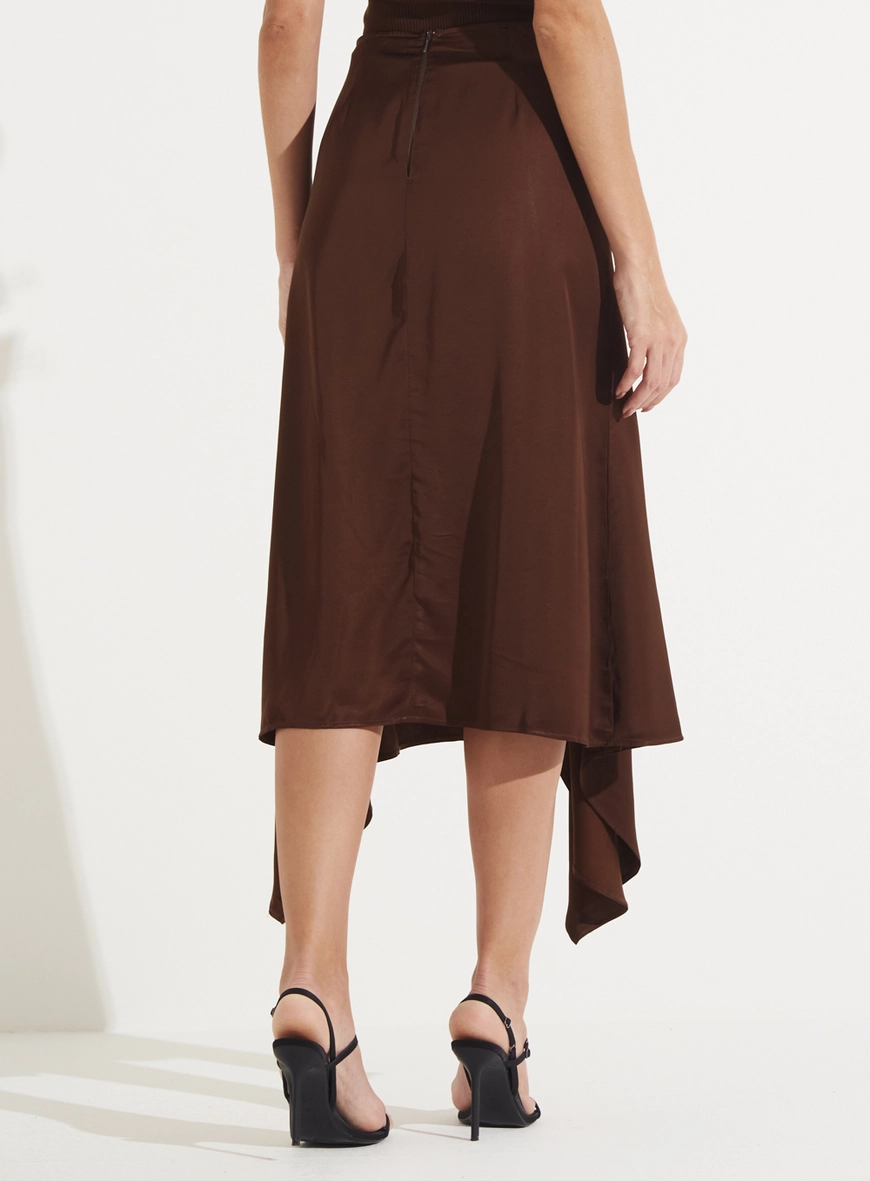 Saia Midi Fluída Com Assimetria Marrom 4