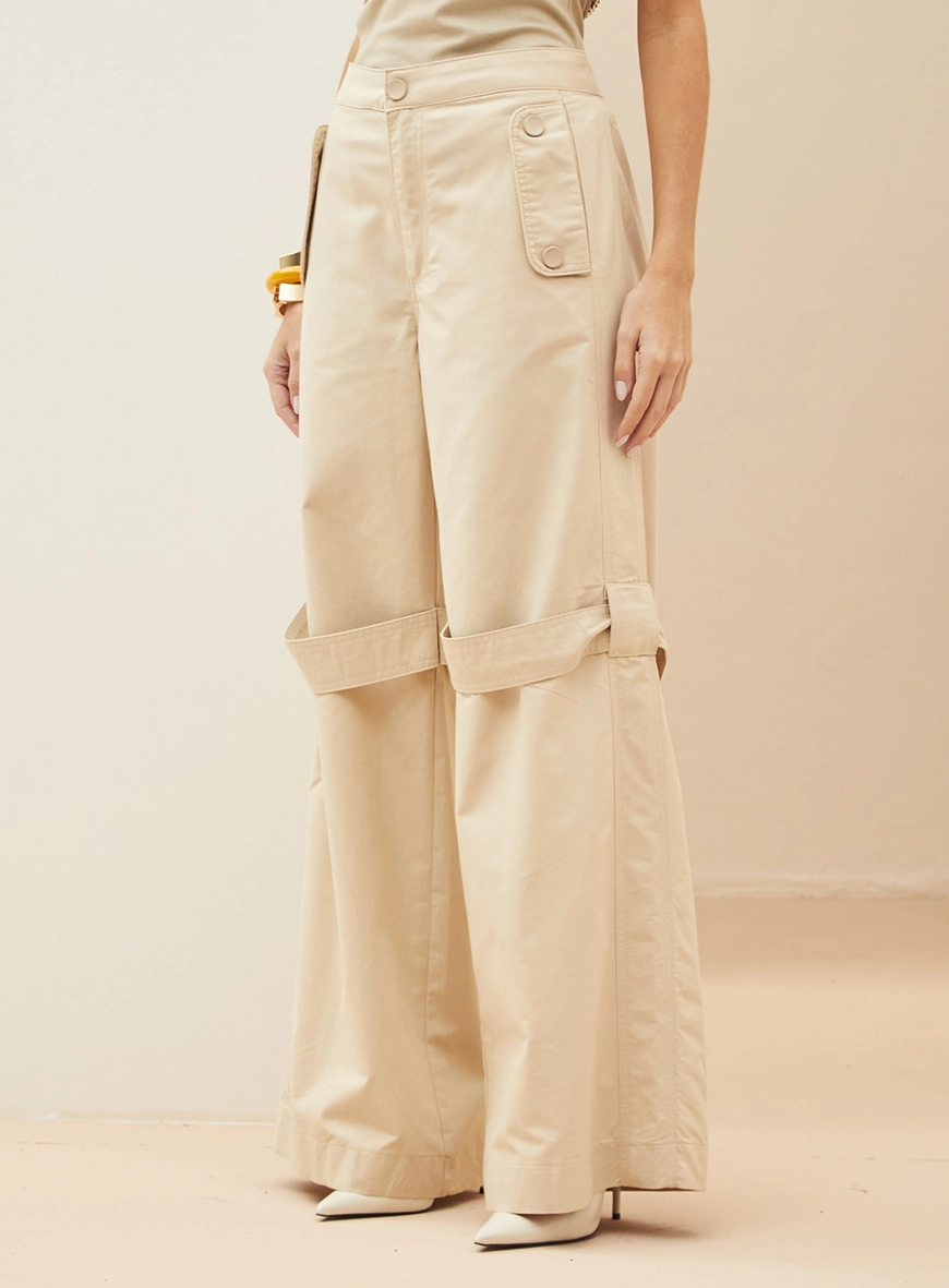 Calça Feminina Ampla Com Tiras Bege 3