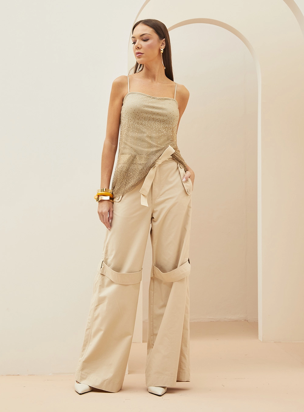 Calça Feminina Ampla Com Tiras Bege 2