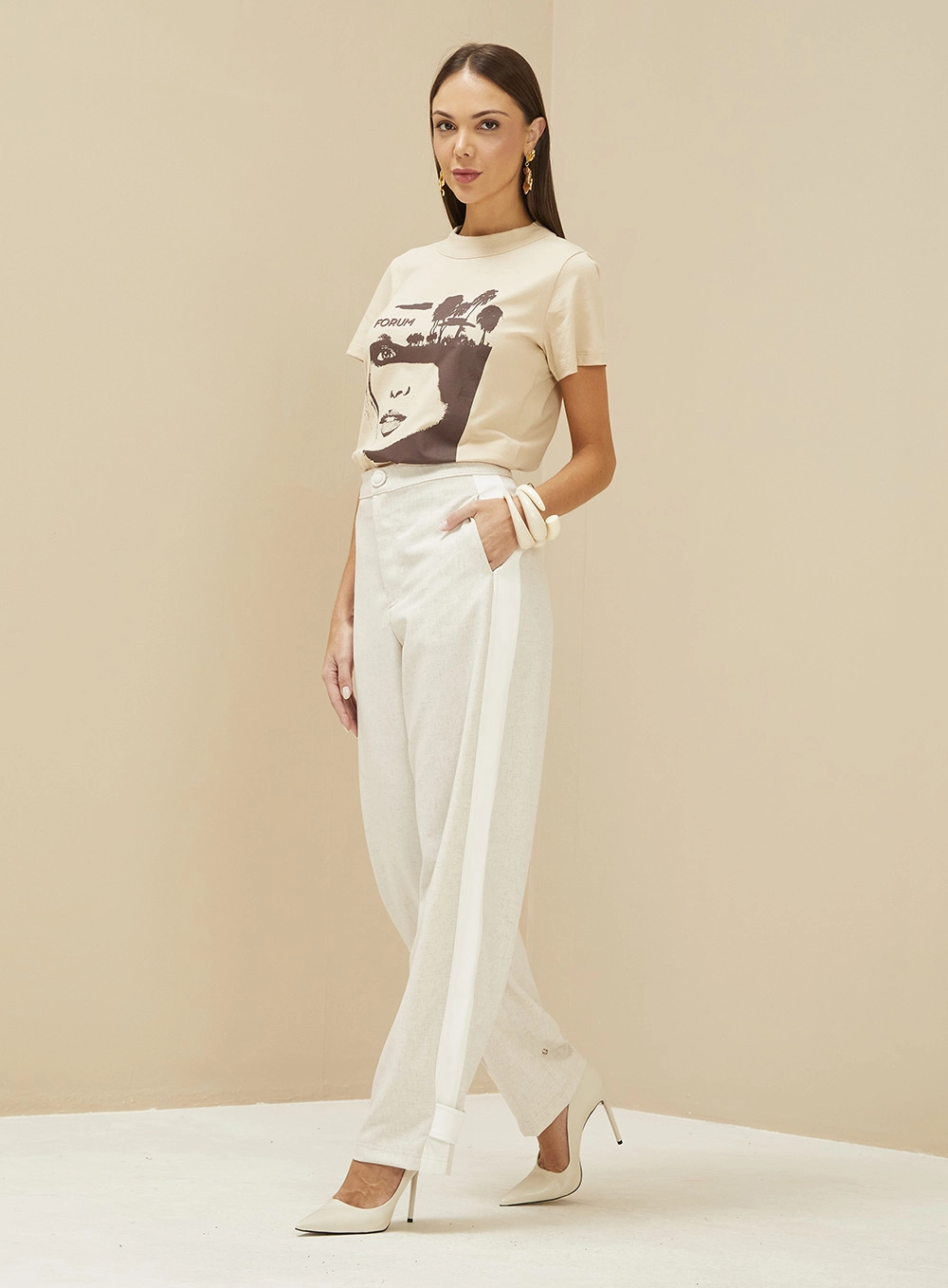 Calça Feminina Ballon Com Listras Laterais Bege 2