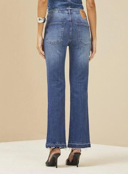 Calça Feminina Jeans Barra À Fio - Boot Cropped