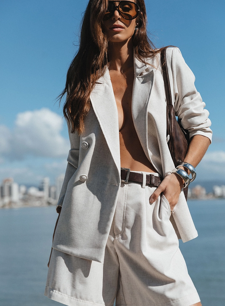 Short Alfaiataria Em Linho Bege Esquilo 1