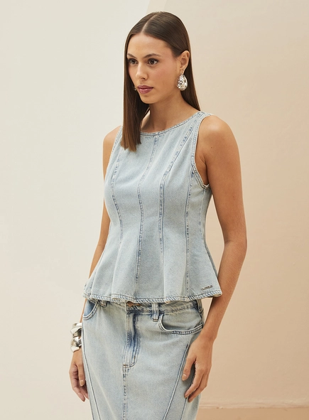Blusa Em Jeans Barra Com Babados