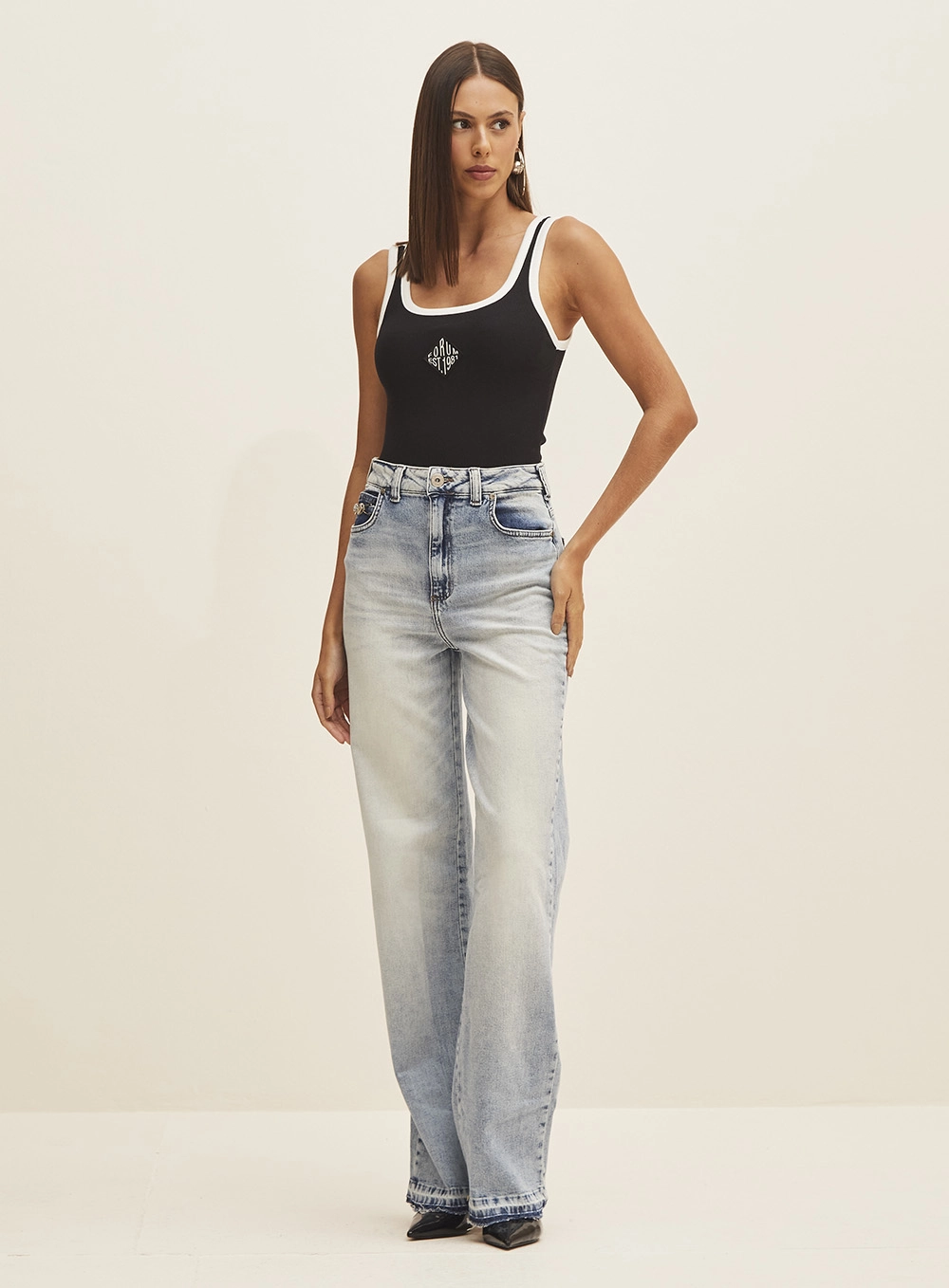 Regata Feminina Canelada Com Detalhe Em Logo Preto 1