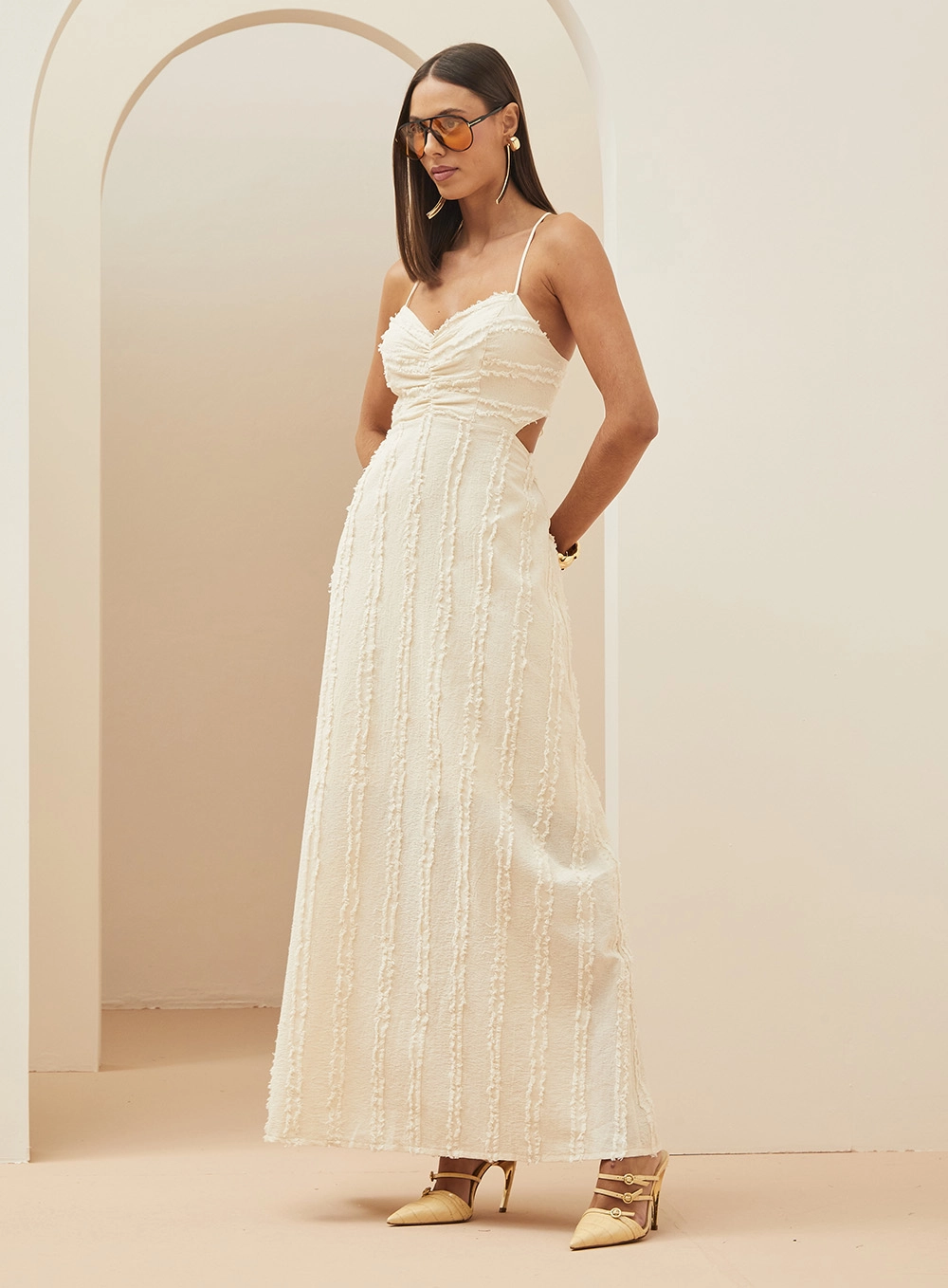 Vestido Longo Com Listras Texturizadas Bege 4