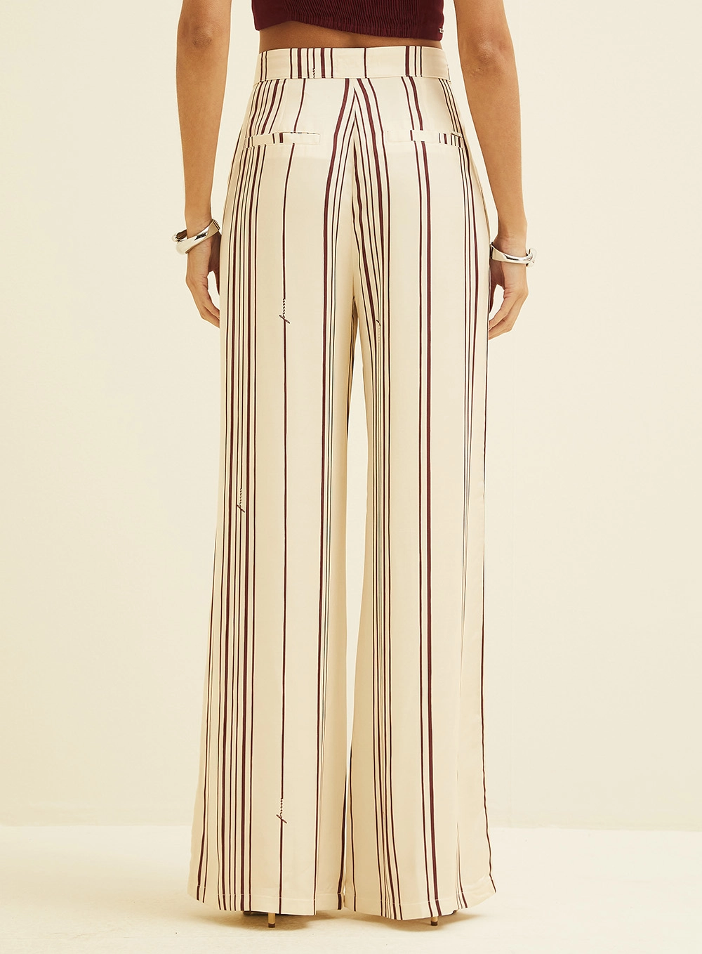 Calça Alfaiataria Ampla Com Listras Estampados 4