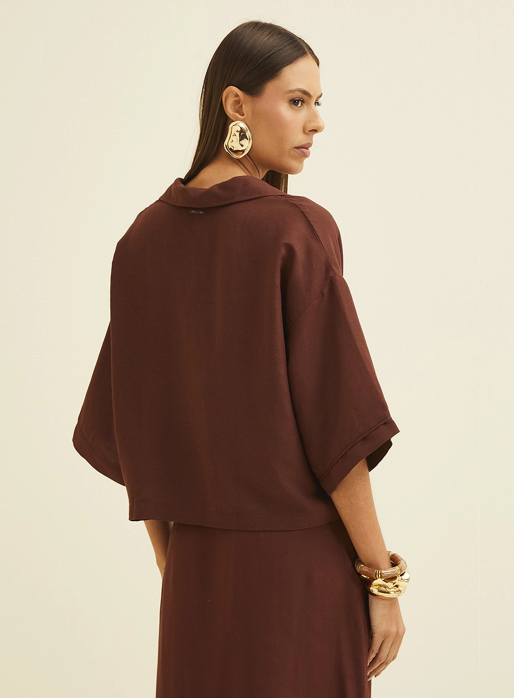 Blusa Solta Em Linho Marrom 4