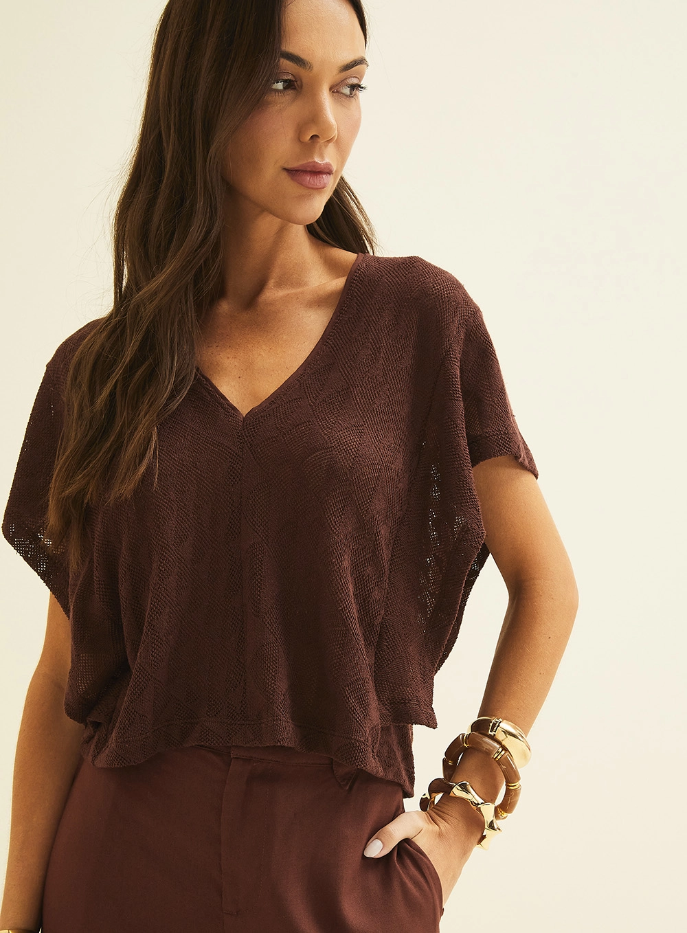 Blusa Em Tricô Solta Gola V Marrom 3