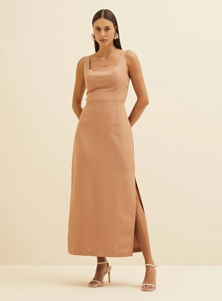Vestido Midi Reto Com Abertura Costas