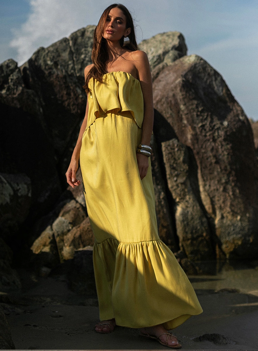 Vestido Longo Amplo Com Babados Amarelo 2