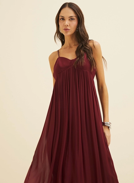 Vestido Longo Fluido Com Detalhe Em Couro