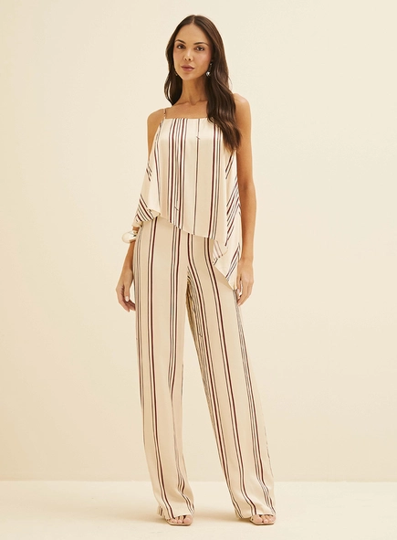 Macacão Amplo Com Sobreposição E Listras