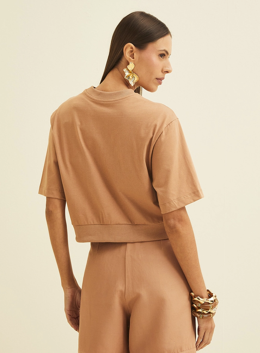 Camiseta Comfort Com Detalhe Em Logo Marrom 4