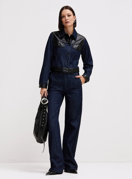 Calça Jeans Feminina Com Detalhe No Cós - Bella