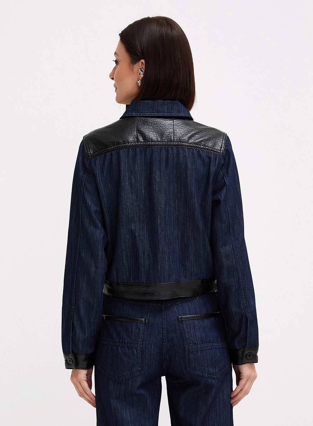 Jaqueta Jeans Feminina Trucker Sobreposição Índigo 3