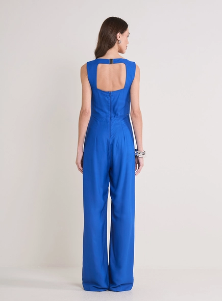 Macacão Estruturado Decote Assimétrico