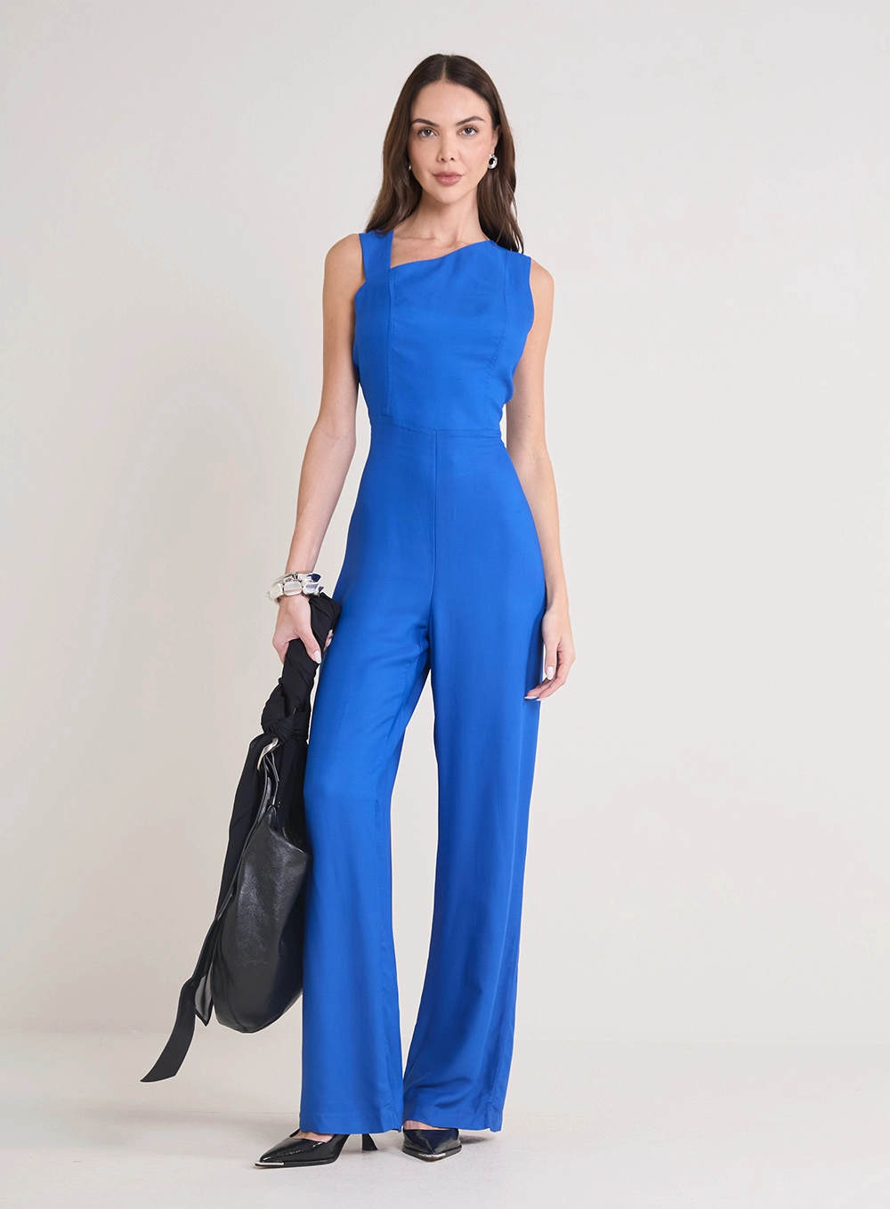 Macacão Estruturado Decote Assimétrico Azul 1