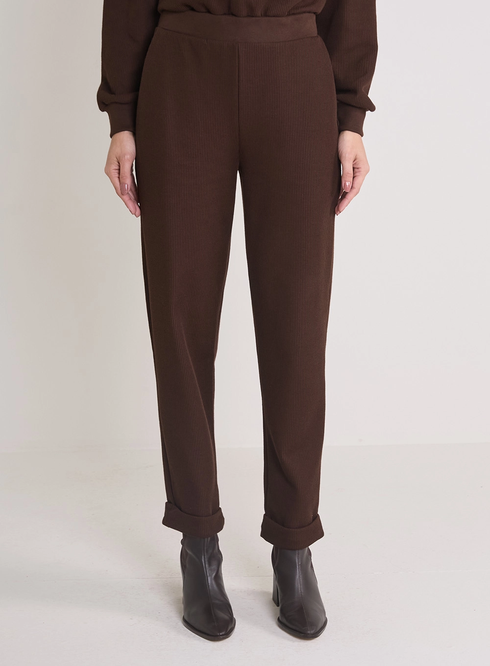 Calça Feminina Canelada Barra Italiana Marrom 2