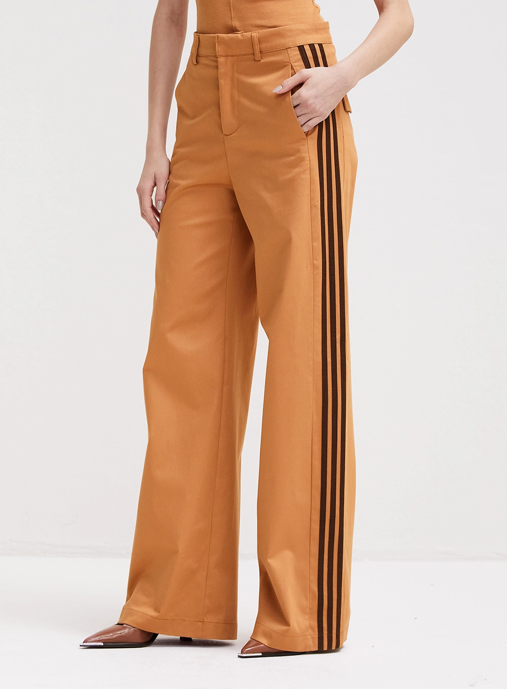 Calça Alfaiataria Ampla Feminina - Forum | Adidas Bege 2