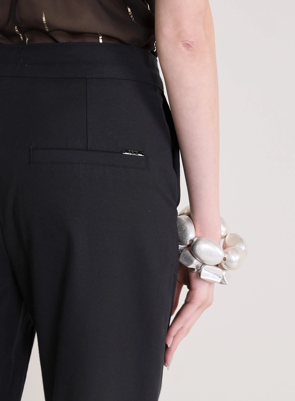 Calça Feminina Alfaiataria Slim Preto 3