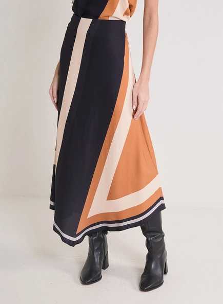 Saia Assimétrica Solta Estampada