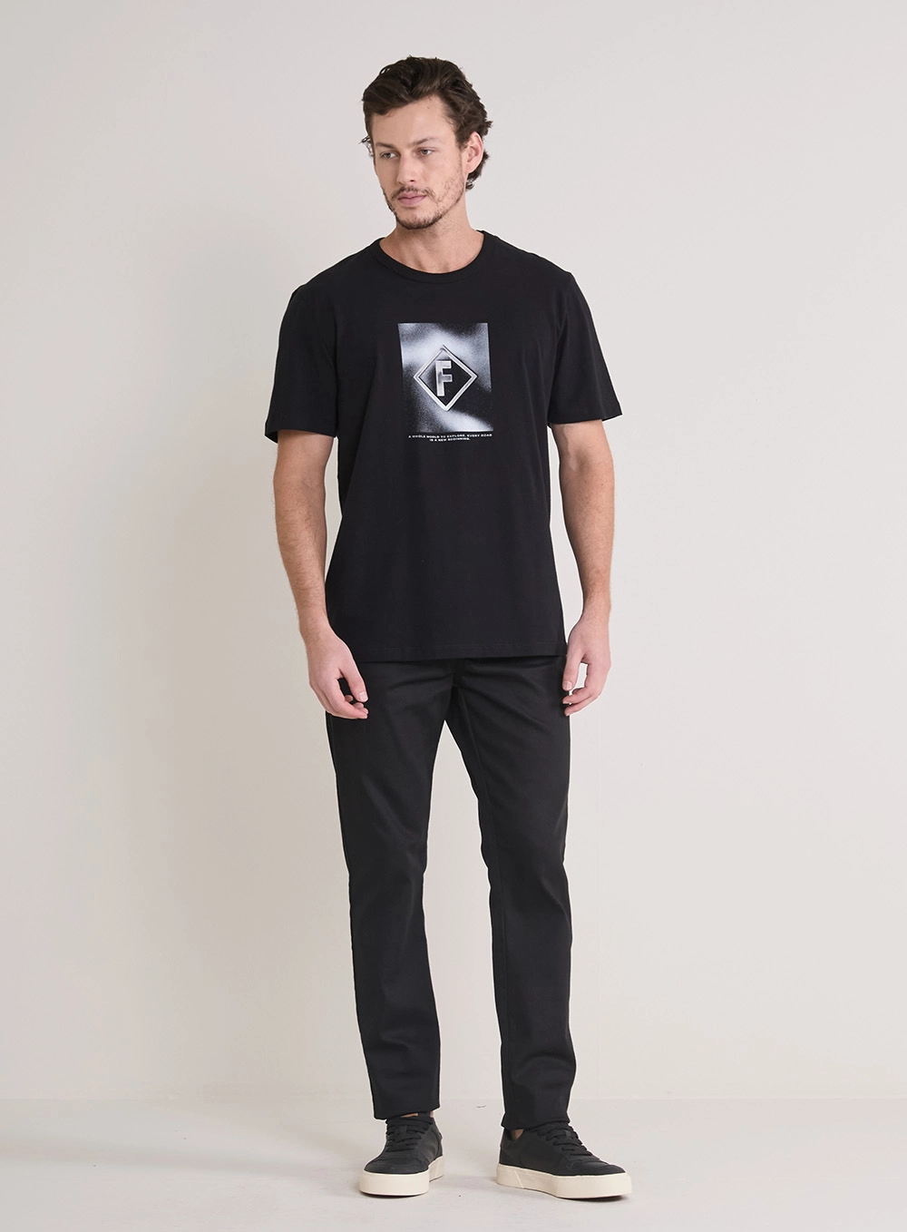 Camiseta Masculina New Box Com Estampa Preto 4
