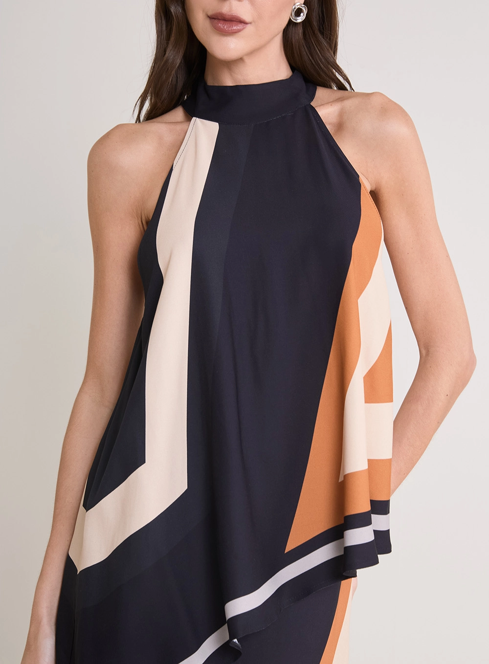 Blusa Estampada Assimétrica Gola Alta Estampados 6