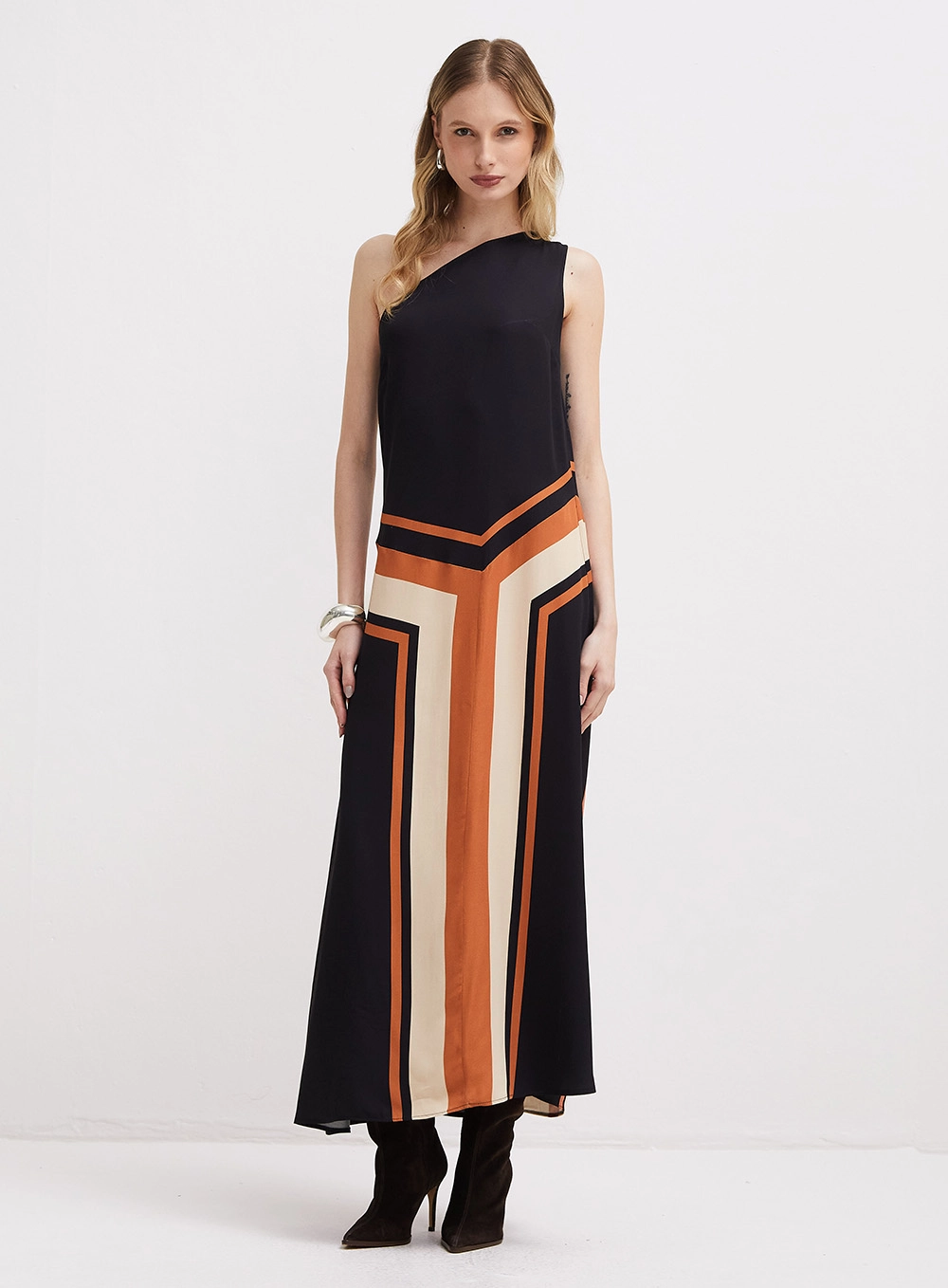 Vestido Midi Amplo Estampado Um Ombro Só Estampados 1