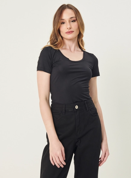 Camiseta Feminina Essential Modal Preto