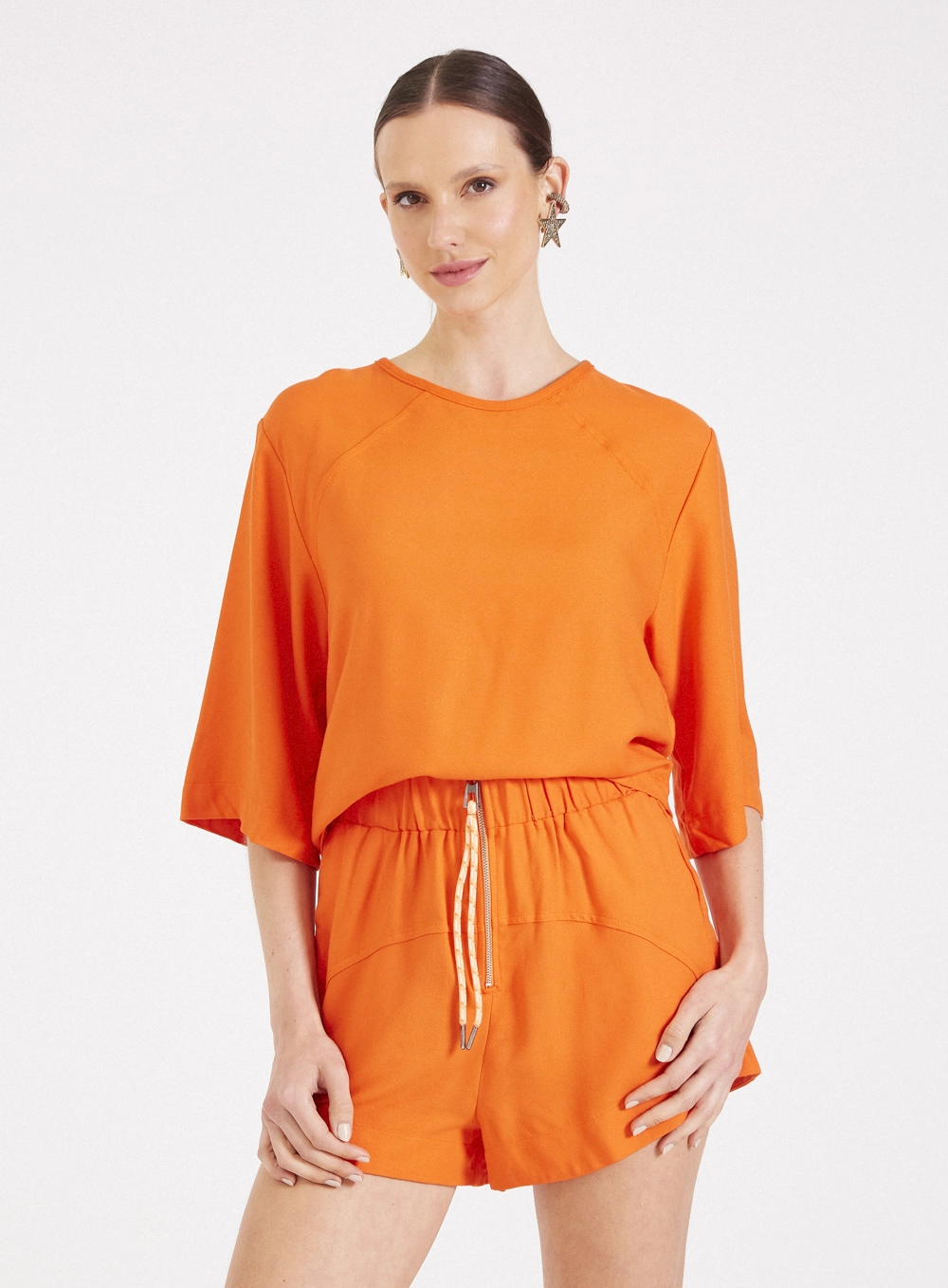 Blusa Reta Com Recortes E Amarração Laranja 1