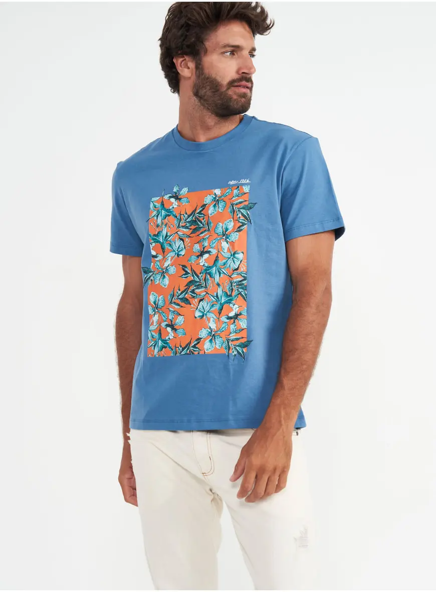 Camiseta Masculina Azul Com Estampa Floral