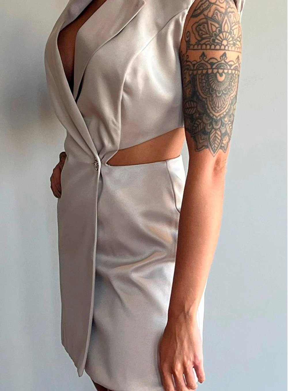 Vestido Alfaiataria Cut Out Bege 3