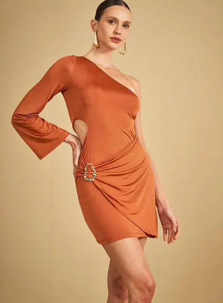 Vestido Assimétrico Com Recorte