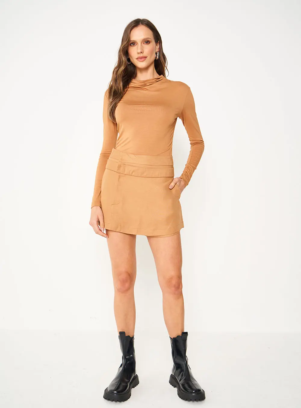 Short Saia Alfaiataria Jade Marrom Delle