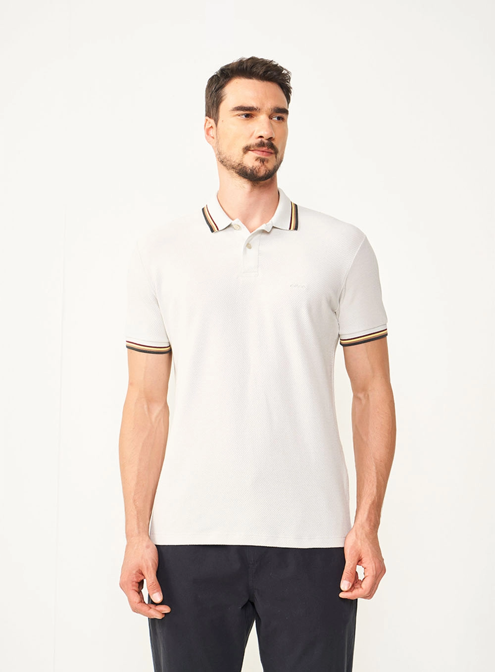 Camisa Polo Com Detalhes Gola Cinza