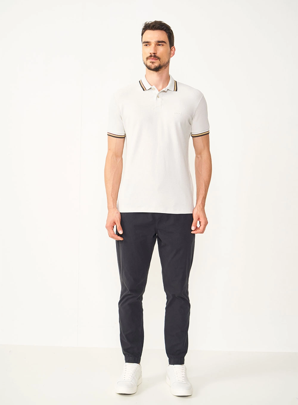 Camisa Polo Com Detalhes Gola Cinza