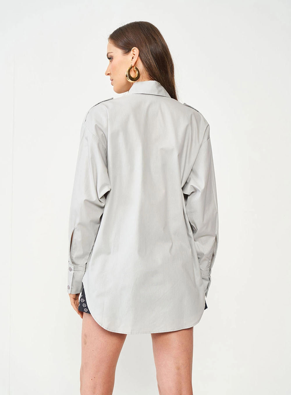 Camisa Alfaiataria Loose Com Lapelas Cinza
