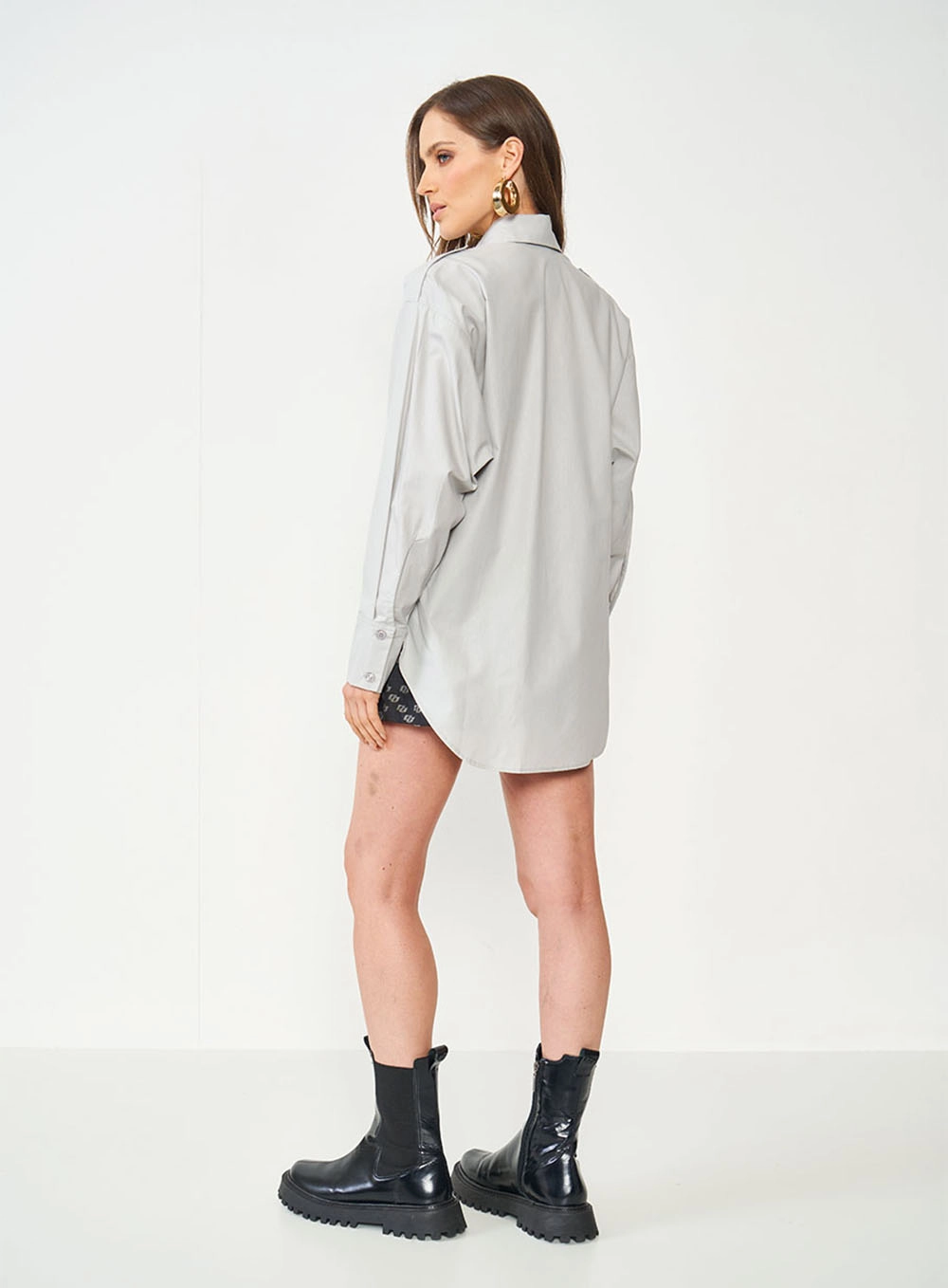 Camisa Alfaiataria Loose Com Lapelas Cinza