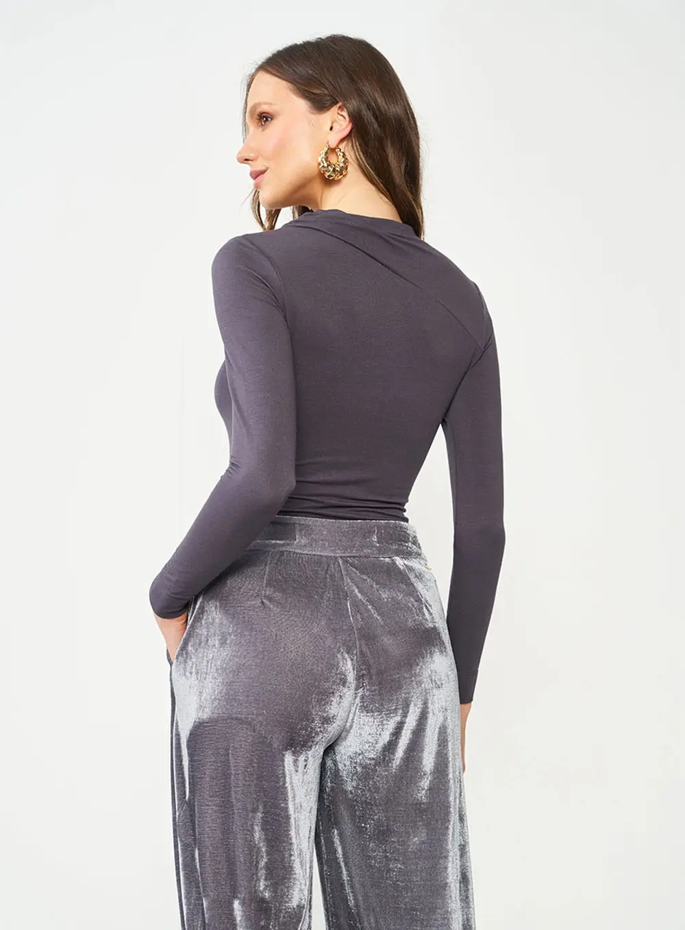 Blusa Slim Detalhe Gola CINZA