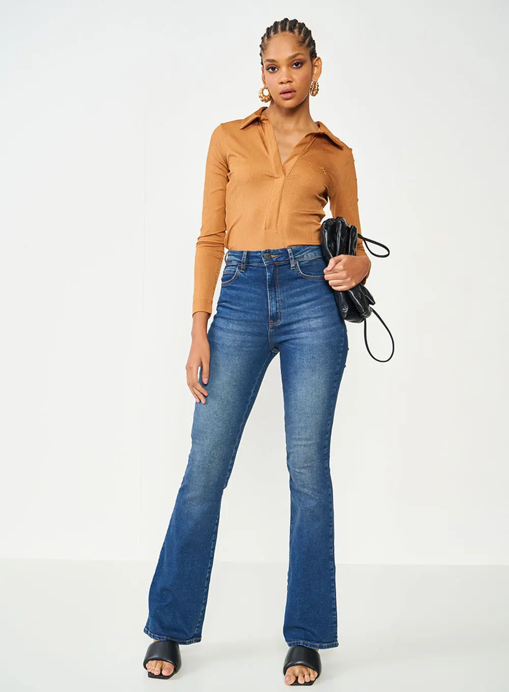 Blusa Slim Canelada Manga Longa Marrom Delle