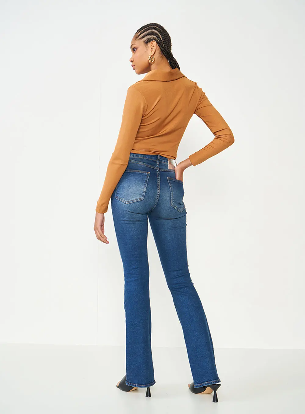 Blusa Slim Canelada Manga Longa Marrom Delle