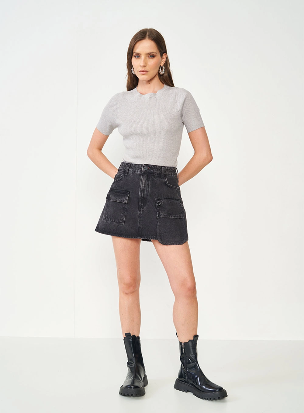 Blusa Tricô Com Manga Curta Cinza