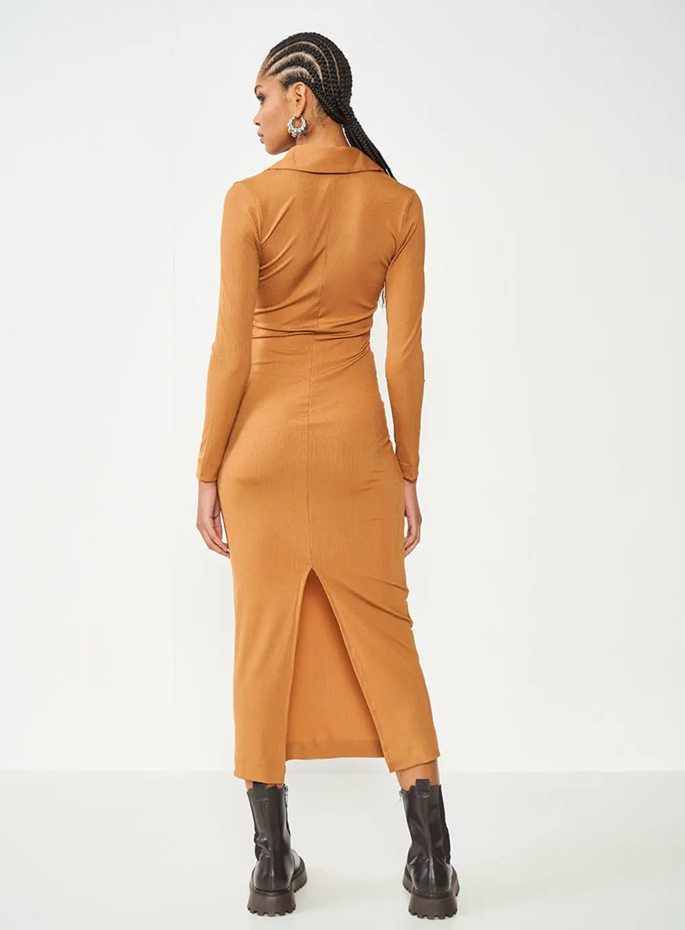 Vestido Marrom Slim Canelado Midi Marrom Delle