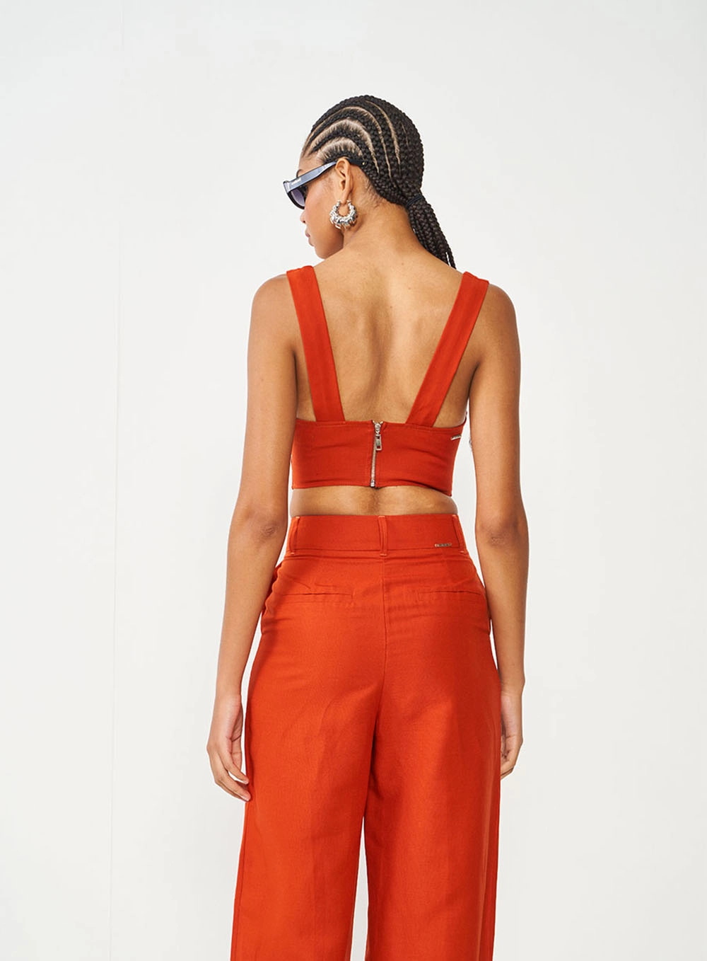 Top Cropped Laranja Decote V Em Linho Alças Finas Laranja