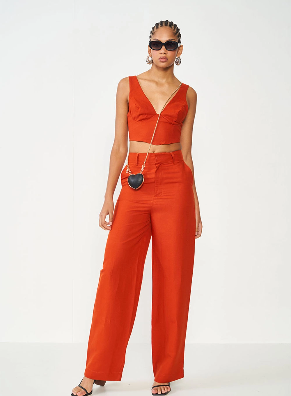 Top Cropped Laranja Decote V Em Linho Alças Finas Laranja